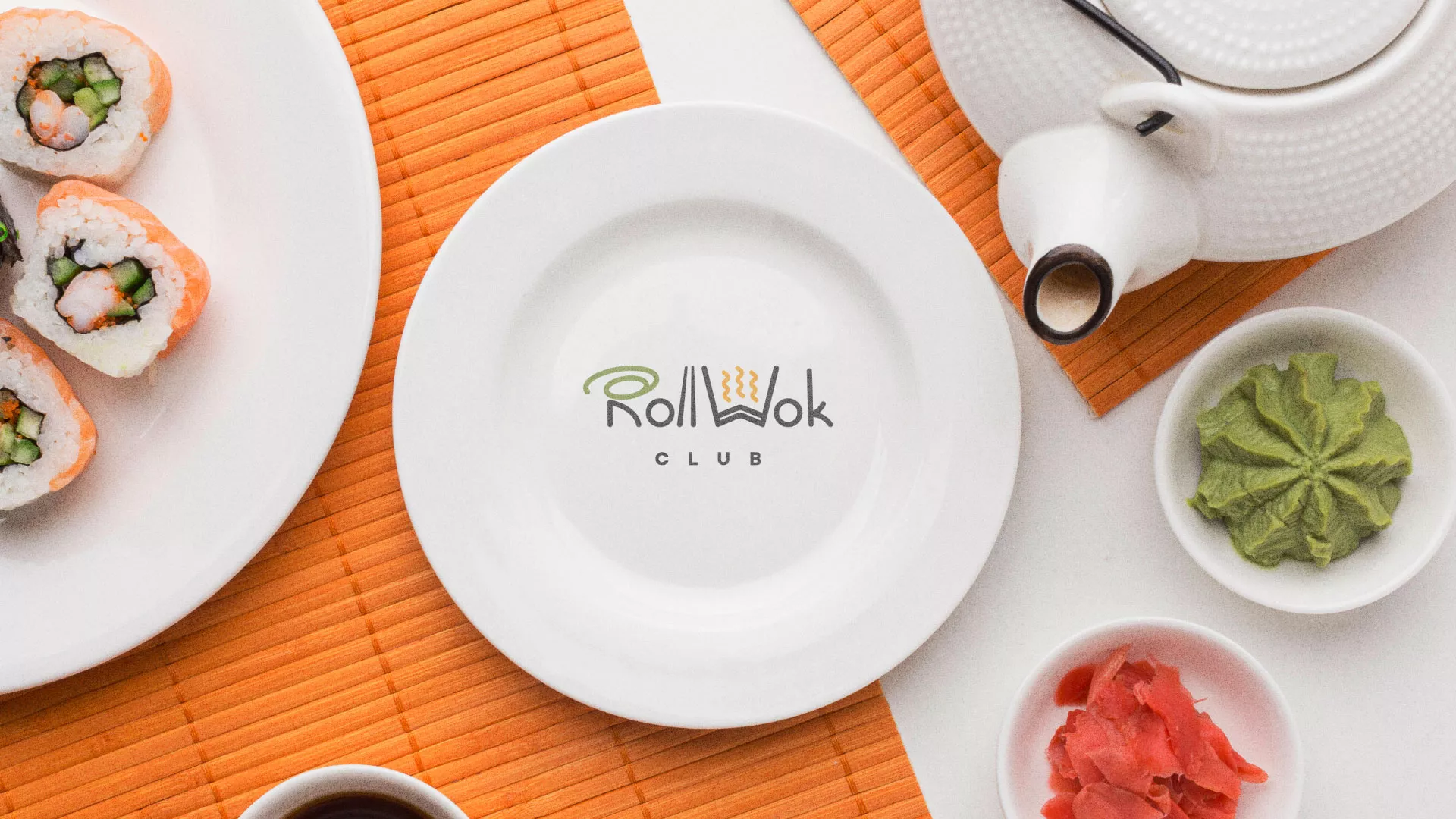 Разработка логотипа и фирменного стиля суши-бара «Roll Wok Club» в Олонце
